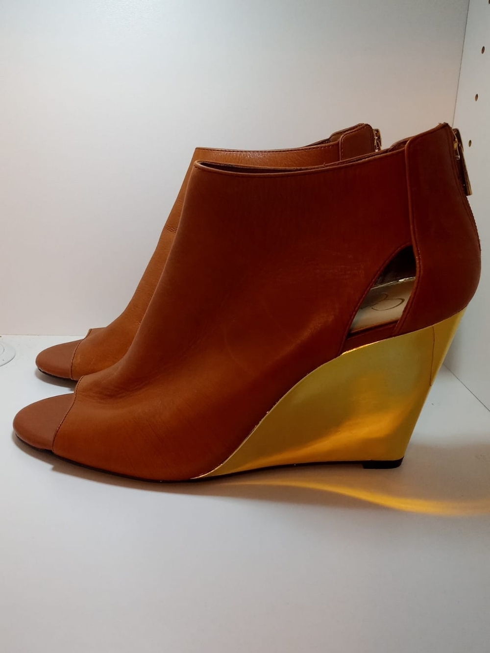 Jessica Simpson Size 11 Women's Tan Open-Toe Wedge Booties with Gold Wedge